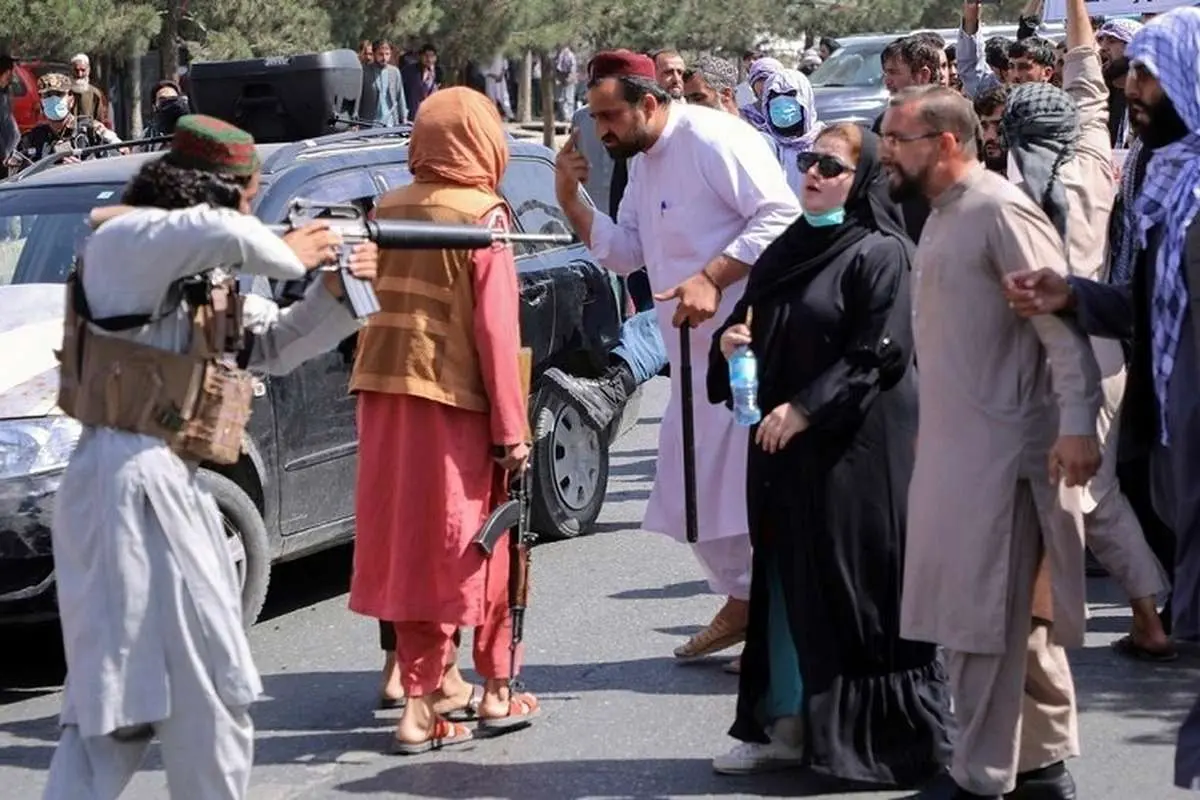 قانون جدید رهبر طالبان: صدای زن، حتی اگر خواندن قرآن باشد، ممنوع است
