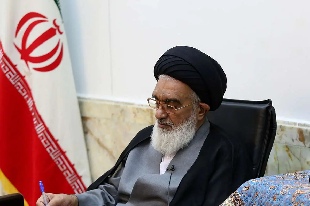 امام جمعه قم: امیدواریم دولت چهاردهم همان راه رئیسی را به طور جهادی و با جدیت ادامه دهد