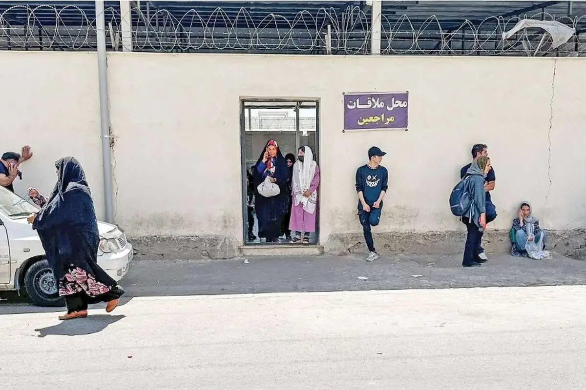 هر افغانستانی ۱۰۰ میلیون تومان