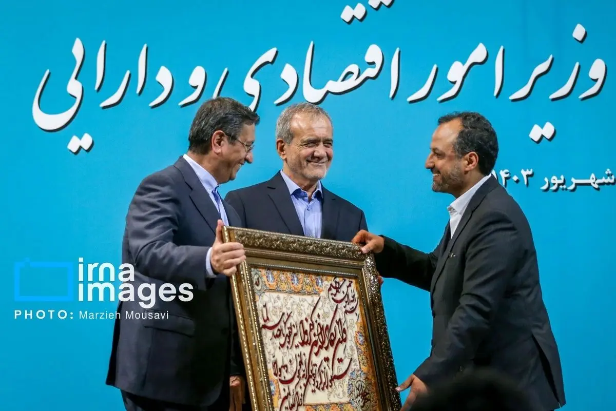 (تصاویر) تکریم و معارفه وزیر اقتصاد