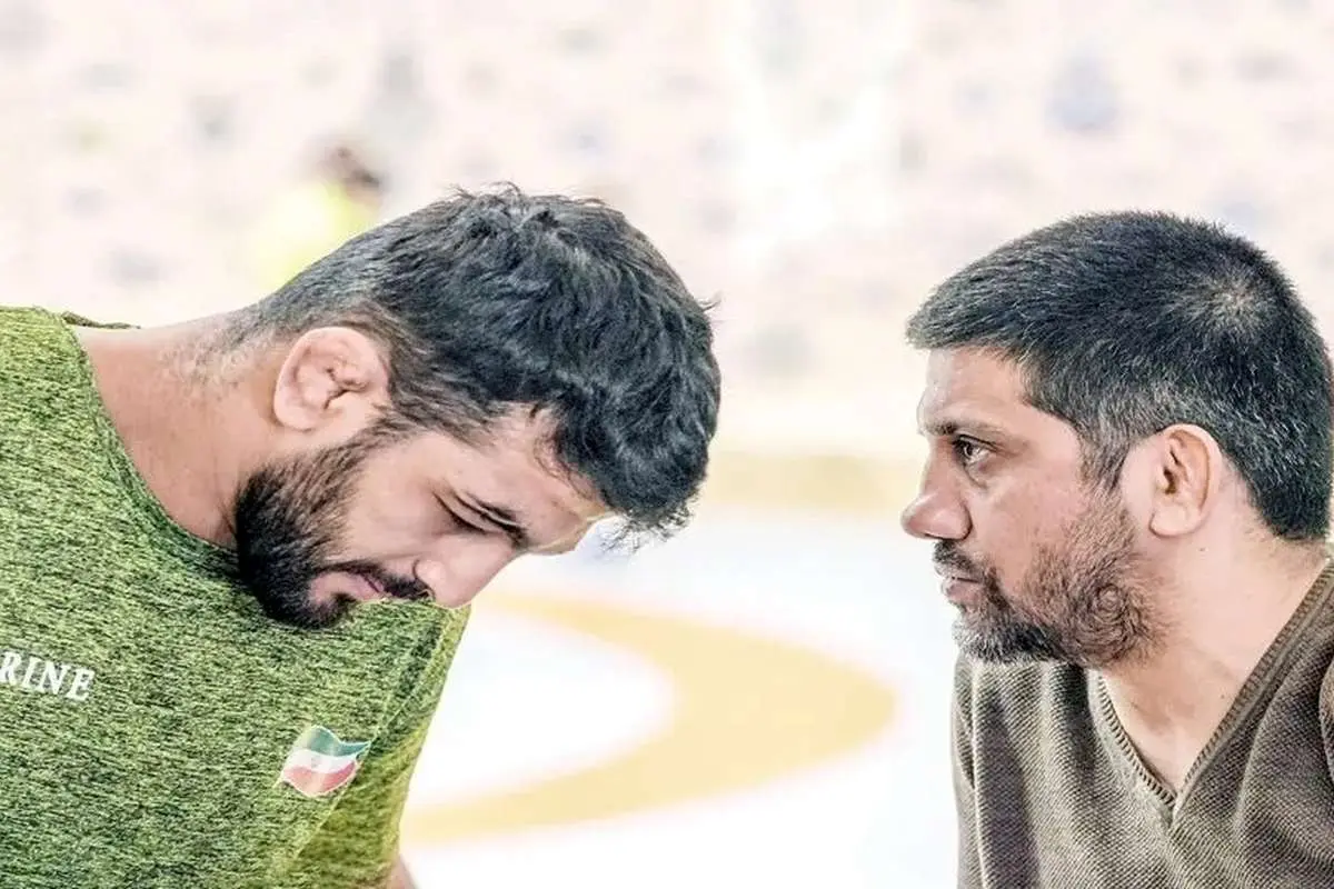 جامعه پزشکی علیه علیرضا دبیر