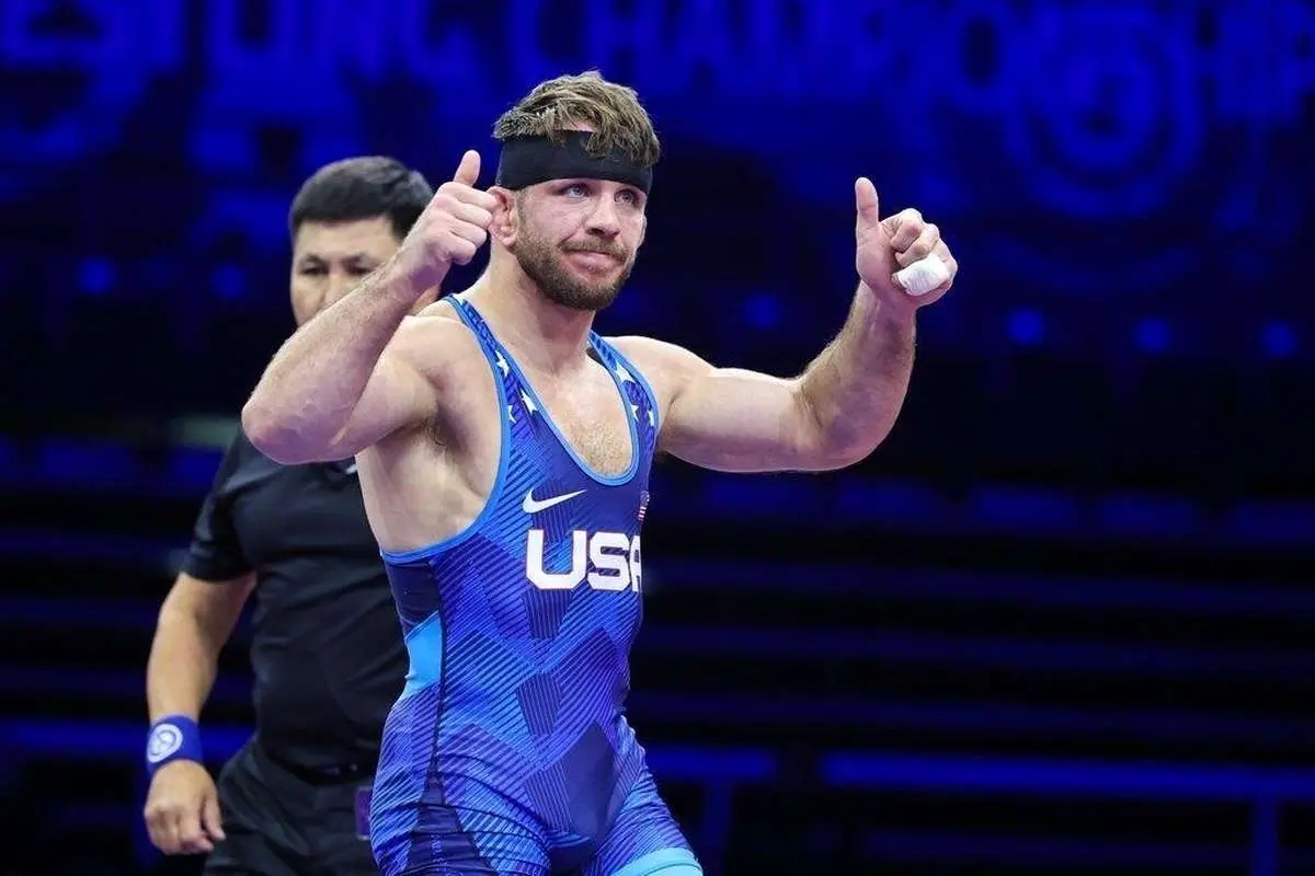 رقیب آمریکایی یزدانی مربی کشتی کج شد