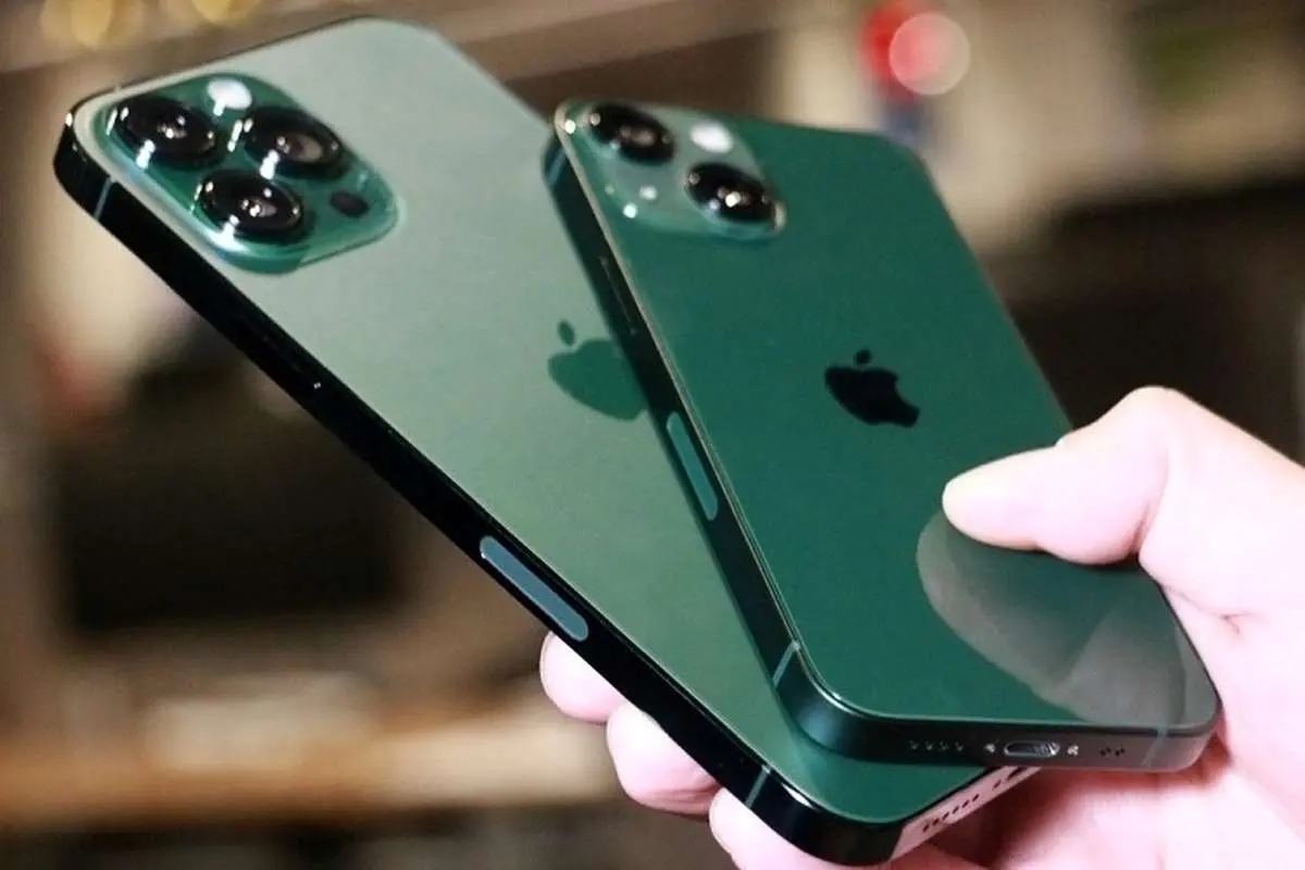 خروج ۹۰۰ میلیون دلار ارز با واردات غیررسمی آیفون‌ها