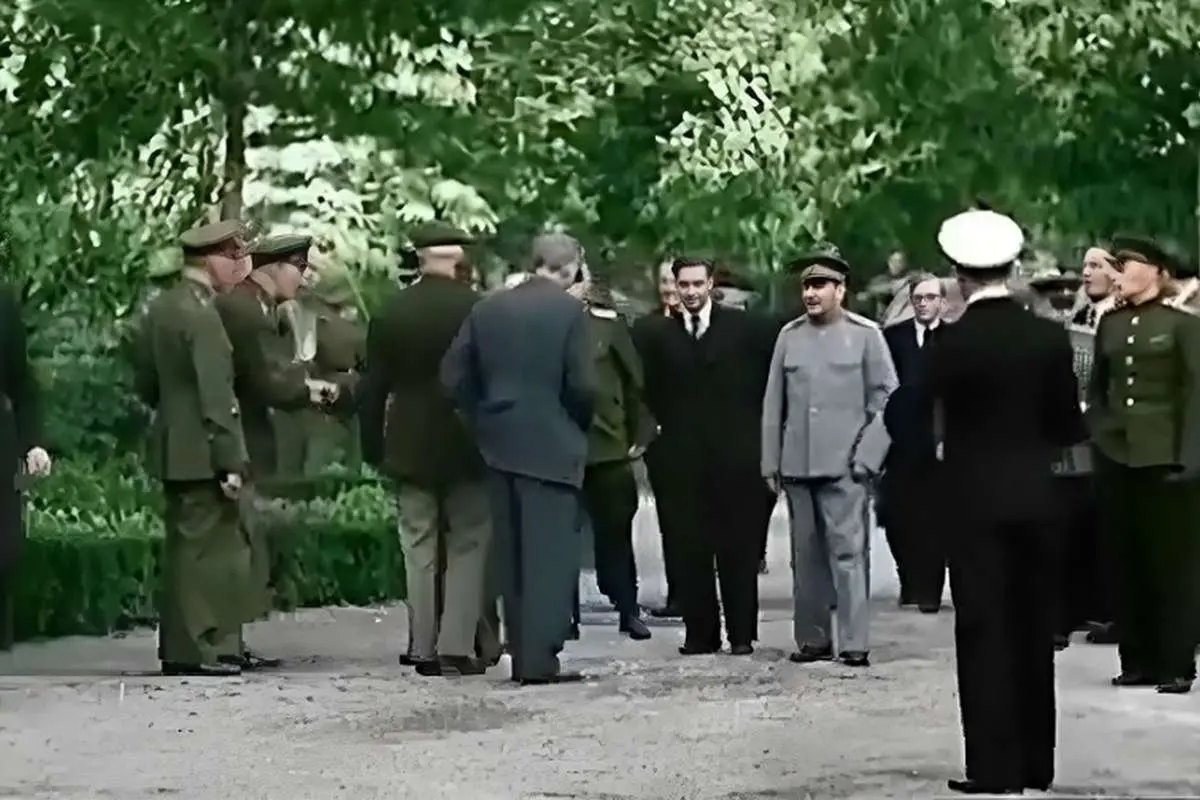 تصاویر رنگی از کنفرانس تهران با حضور چرچیل، روزولت و استالین در آذر ۱۳۲۲