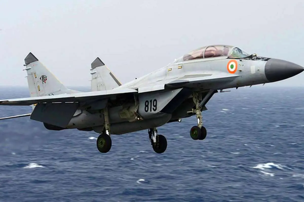 (ویدئو) سقوط جنگنده ارتش هند در نزدیکی مرز پاکستان