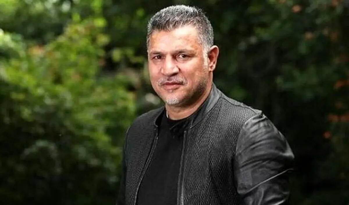 (ویدئو) تشویق ویژه علی دایی در نمایش «سی‌صد»