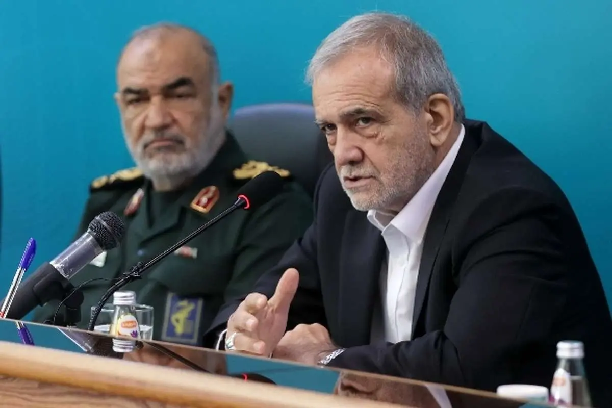 پزشکیان: راهی جز انتقال مرکزیت اقتصادی و سیاسی به نزدیکی آبهای جنوب کشور نداریم