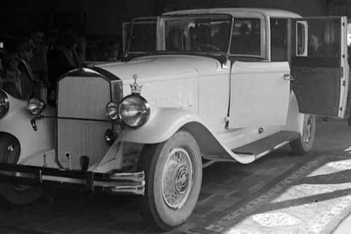 (تصویر) قدیمی‌ترین پمپ بنزین در دوره اول پهلوی