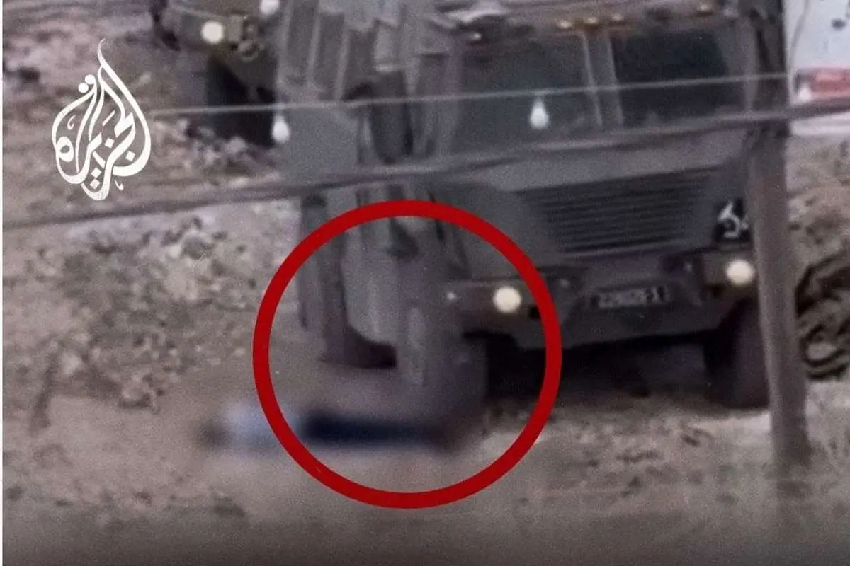 (ویدئو) عبور خودروی زرهی ارتش اسرائیل از روی پیکر شهید فلسطینی