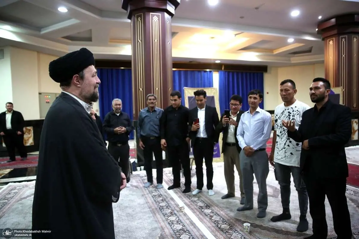 (تصاویر) دیدار جمعی از قهرمانان کوهنوردی مهاجرین افغانستانی با سید حسن خمینی