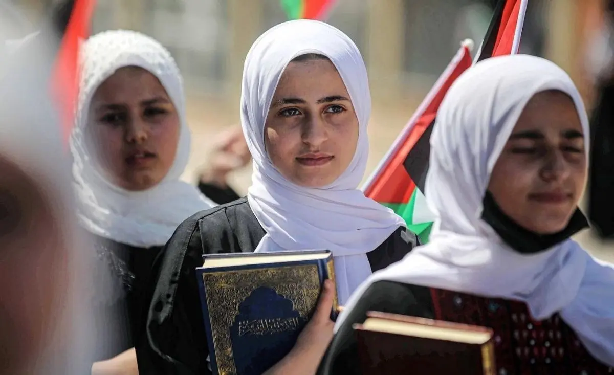 (ویدئو) زنان آواره فلسطینی حافظ قرآن شدند