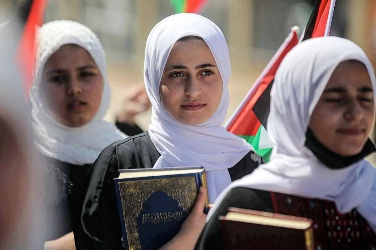 (ویدئو) زنان آواره فلسطینی حافظ قرآن شدند