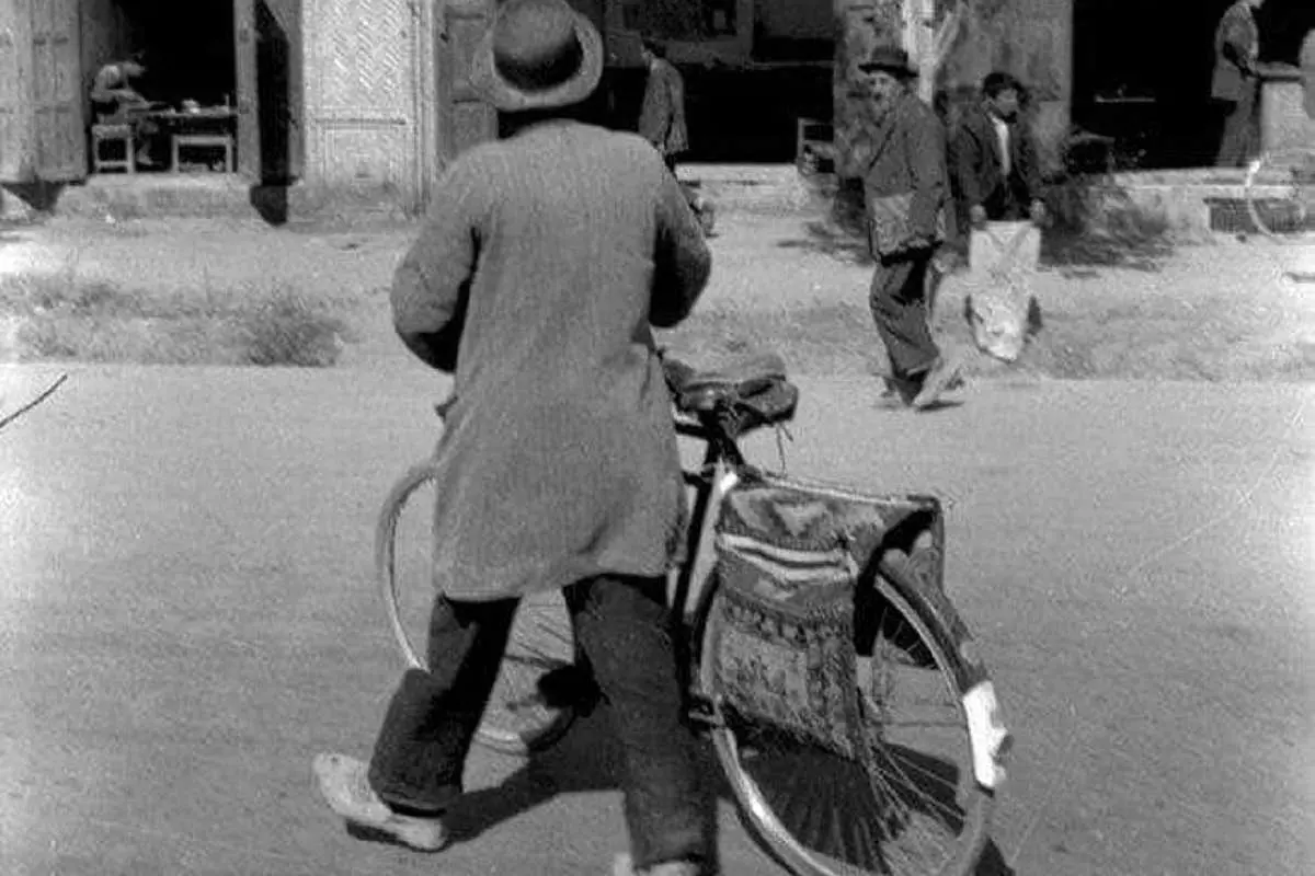 (تصویر) گواهینامه دوچرخه در ۱۳۳۰ و قوانین تردد آن