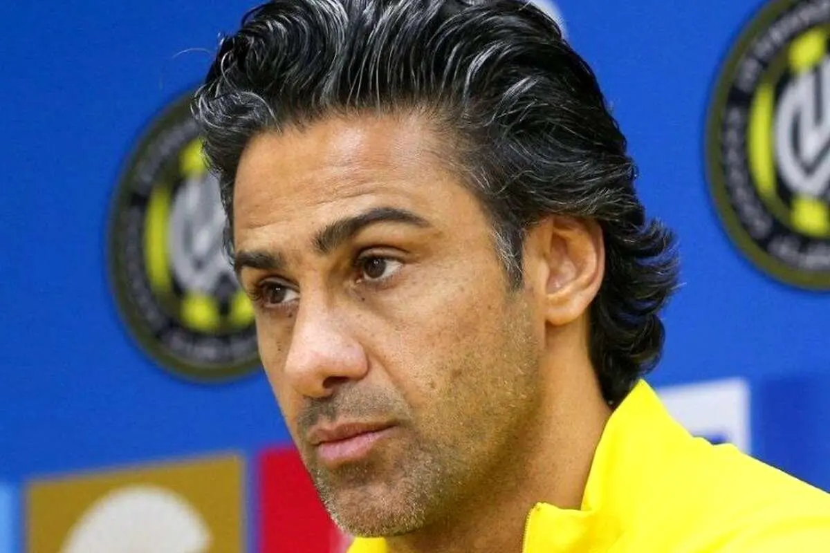 (عکس) فرهاد مجیدی کارشناس برنامه تلویزیونی امارات شد