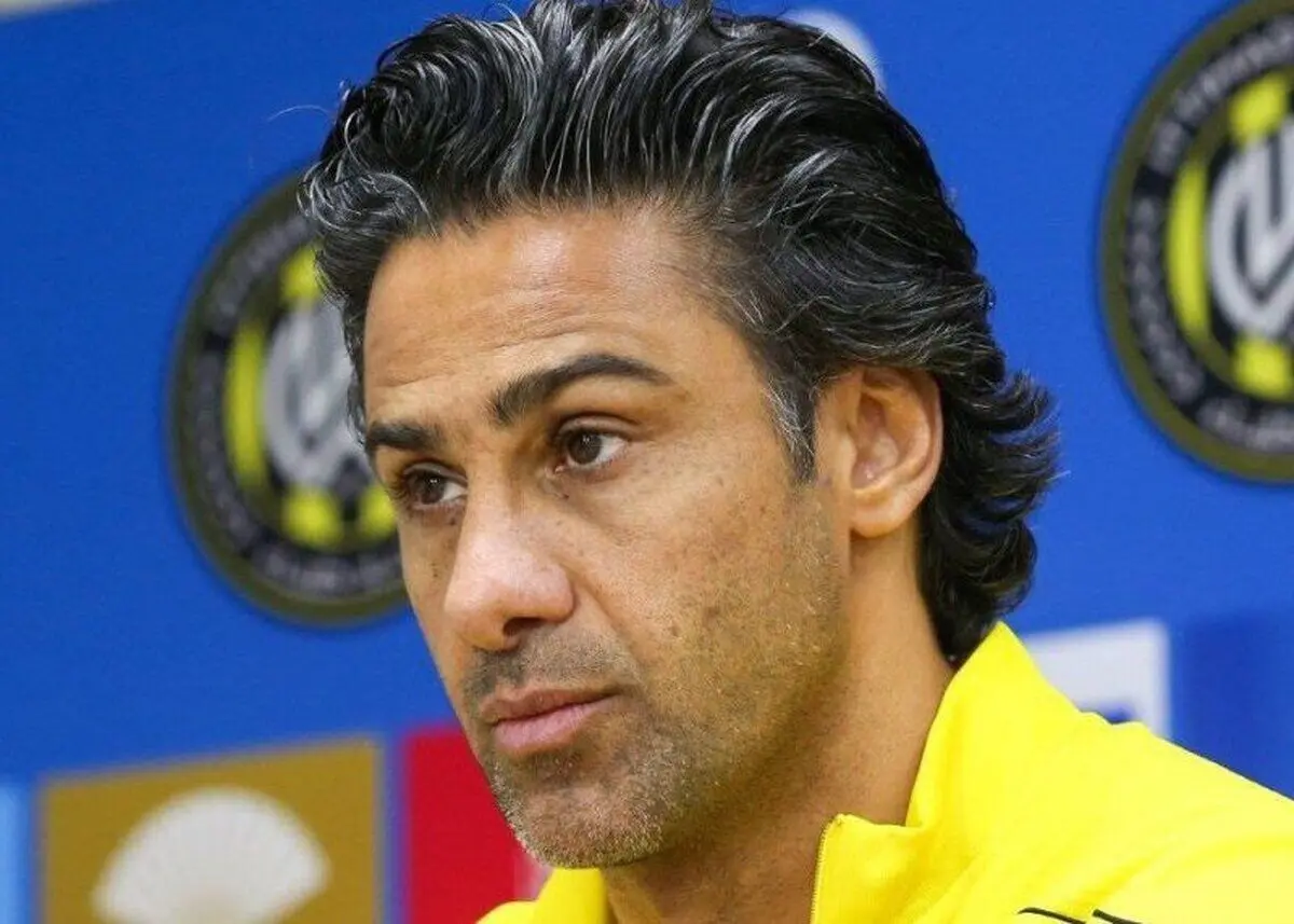(عکس) فرهاد مجیدی کارشناس برنامه تلویزیونی امارات شد