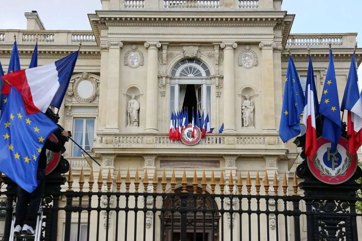 رویترز: فرانسه کاردار ایران در فرانسه را احضار کرد