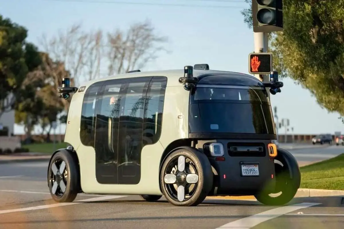 (عکس) رونمایی از روبوتاکسی تسلا در شبکه‌های اجتماعی