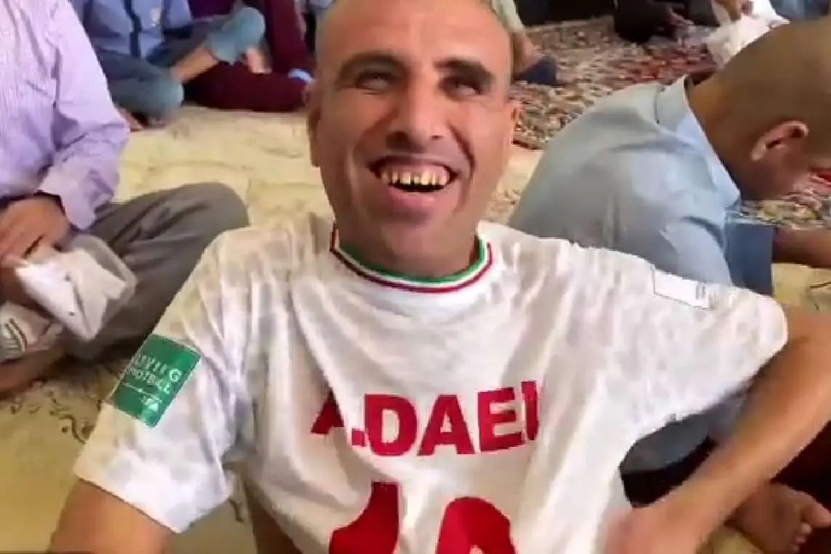 (ویدئو) اقدام تحسین‌برانگیز علی دایی و همسرش