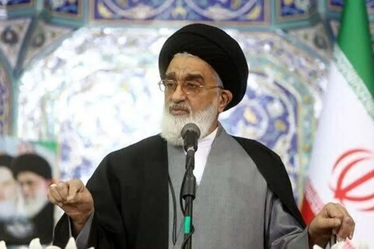 امام جمعه قم: فرهنگ اسلامی در دانشآموزان تقویت شود