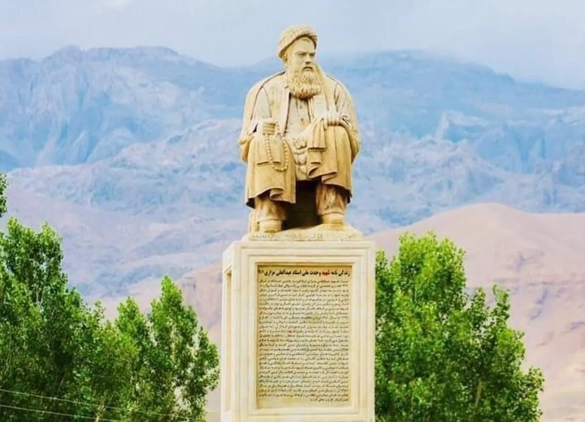(ویدئو) طالبان نماد یادبود عبدالعلی مزاری را تخریب کرد