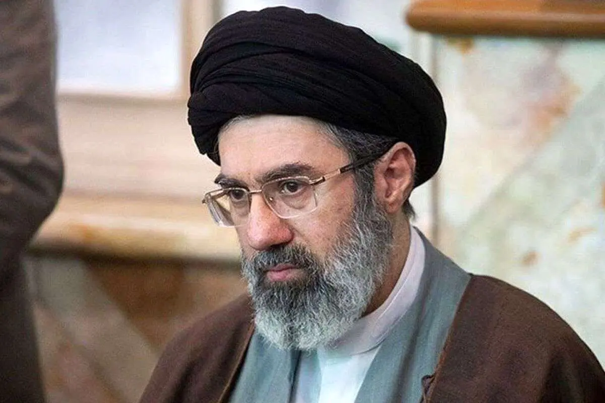 چرا جلسات درس خارج سید مجتبی خامنهای تعطیل شد؟