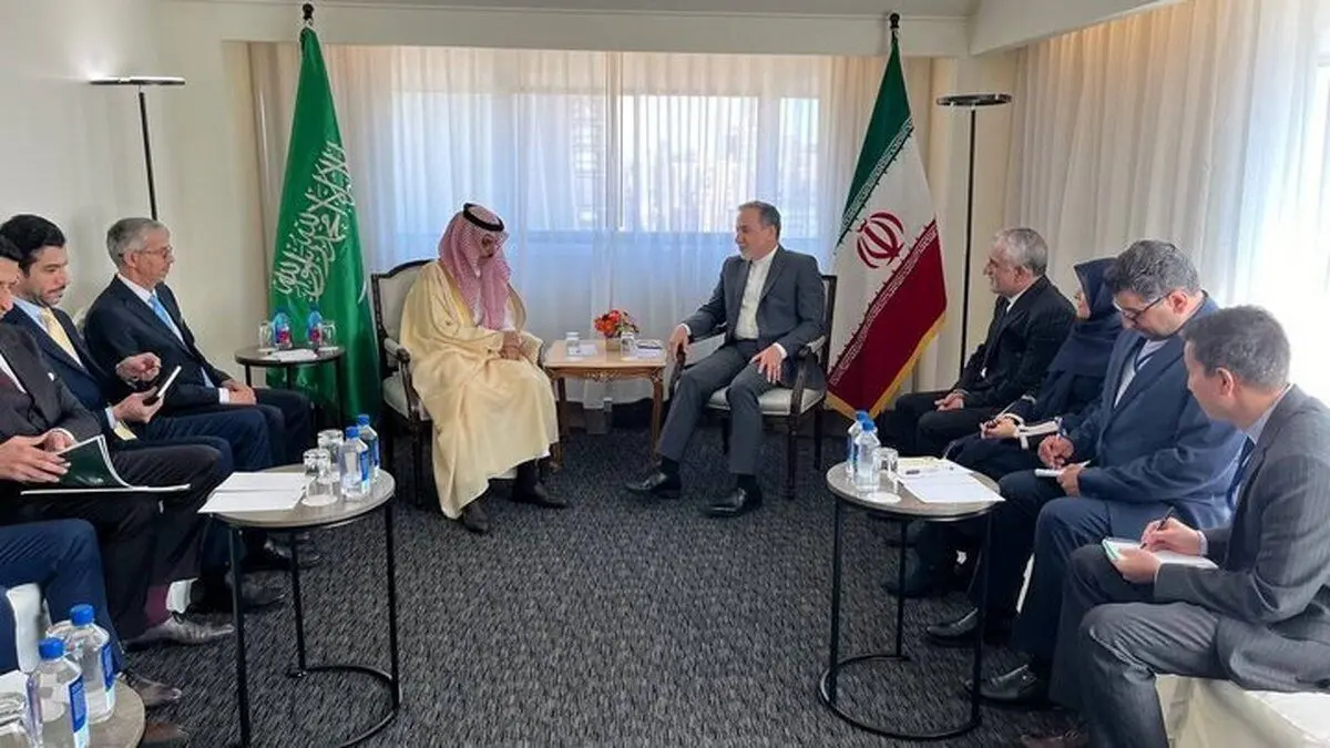 (تصویر) دیدار «عراقچی» با وزرای خارجه، لبنان، عربستان و بلغارستان