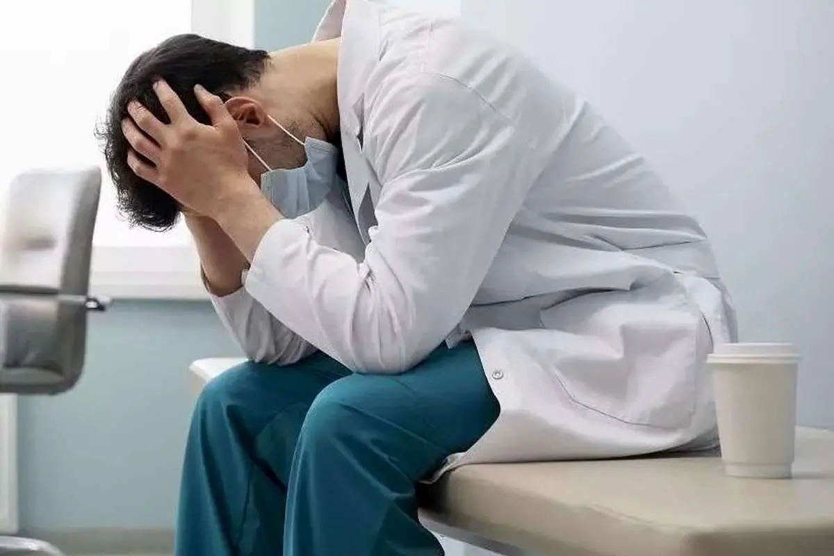 روایت دردناک یک پزشک از خشونت علیه کادر درمان: در دوماه گذشته ۳ نفر از ما کتک خوردهایم