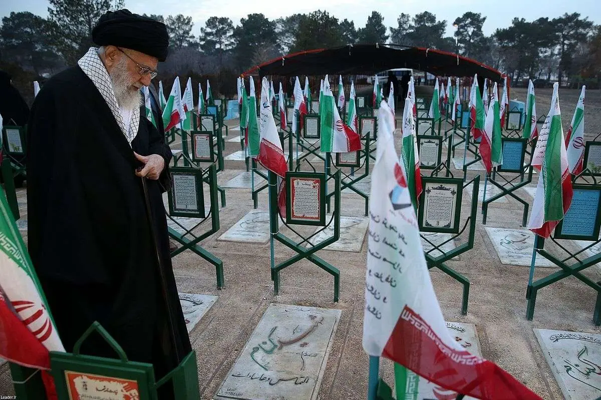یاد شهیدان ضامن منحرف نشدن از جهتگیریهای انقلاب است
