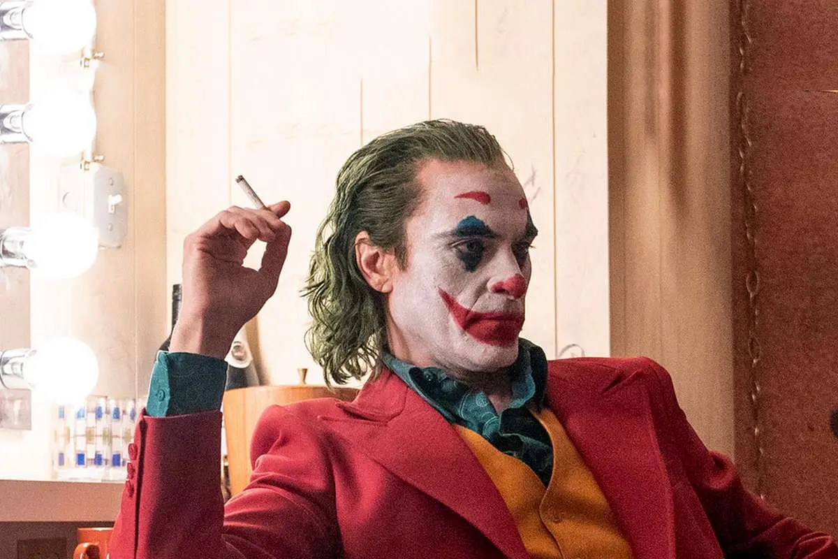 ۱۰ نسخهی برتر کاراکتر Joker؛ از واکین فینیکس تا جک نیکلسون