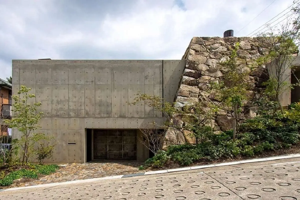 (تصاویر) معماری منحصر به فرد خانۀ ژاپنی با الهام از «اهرام باستانی»