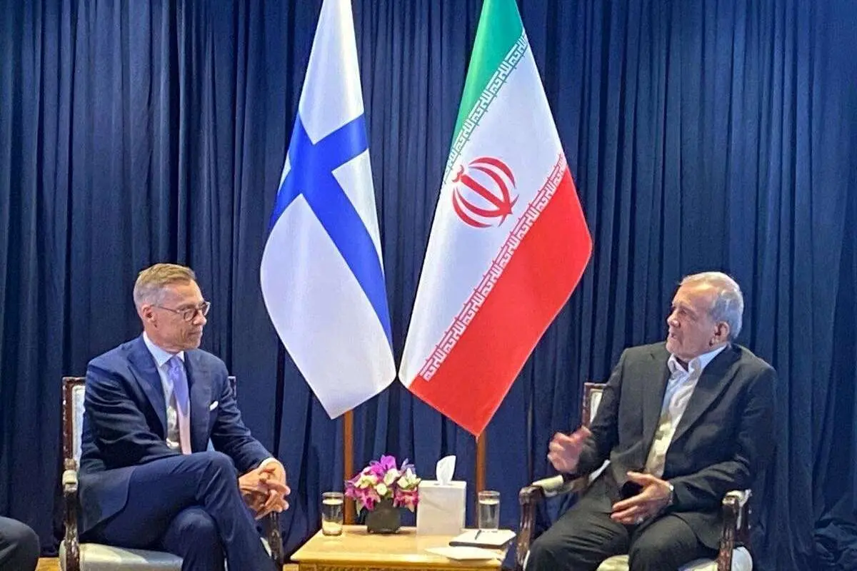(ویدیو) دیدار پزشکیان با رئیس جمهوری فنلاند