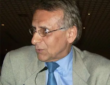 انتقاد اميراحمدي از جنبش سبز و اصلاح طلبان