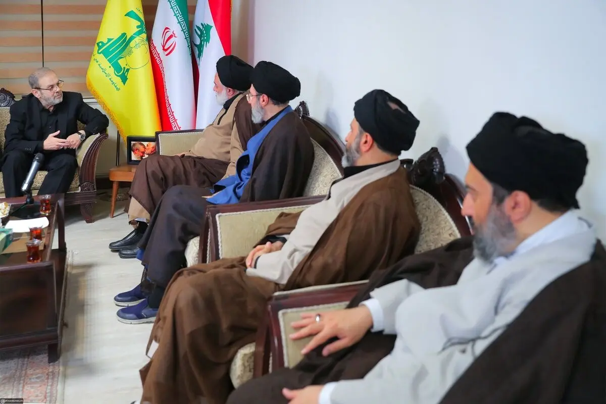 (تصاویر) فرزندان مقام معظم رهبری در دفتر حزب‌الله لبنان