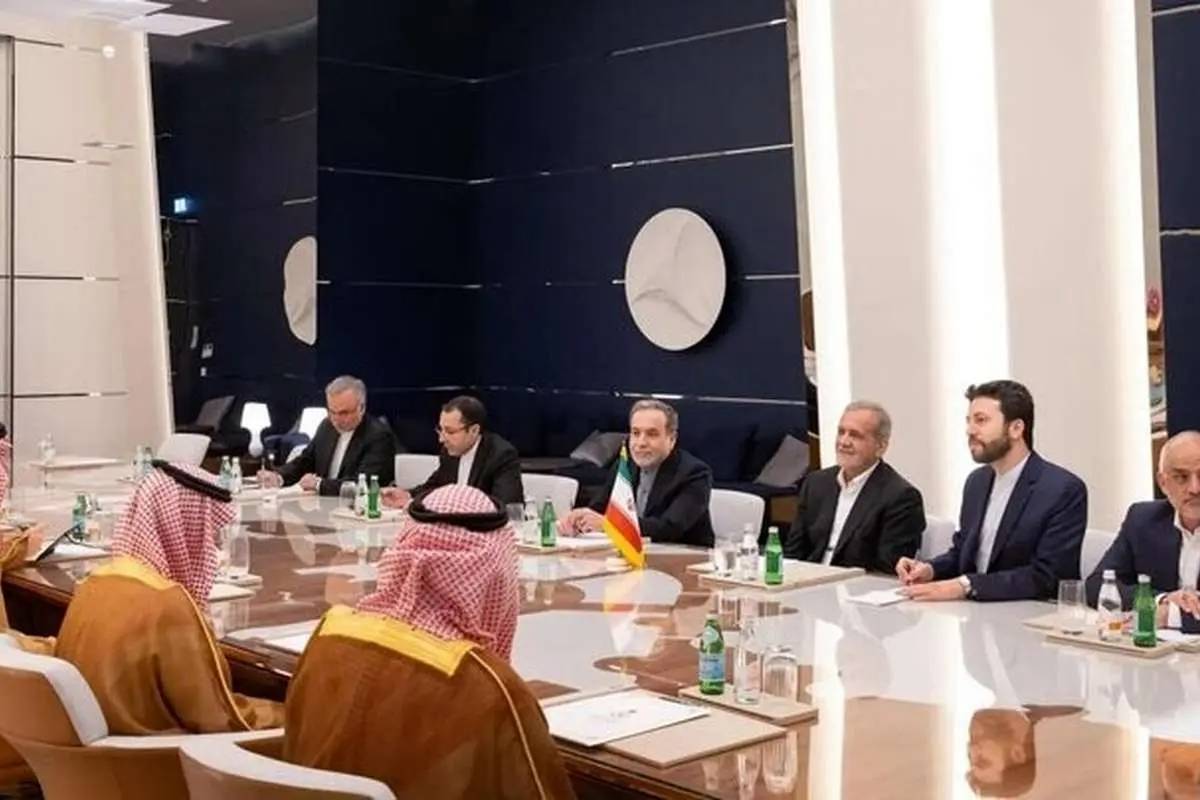 دیدار وزیر خارجه عربستان با پزشکیان