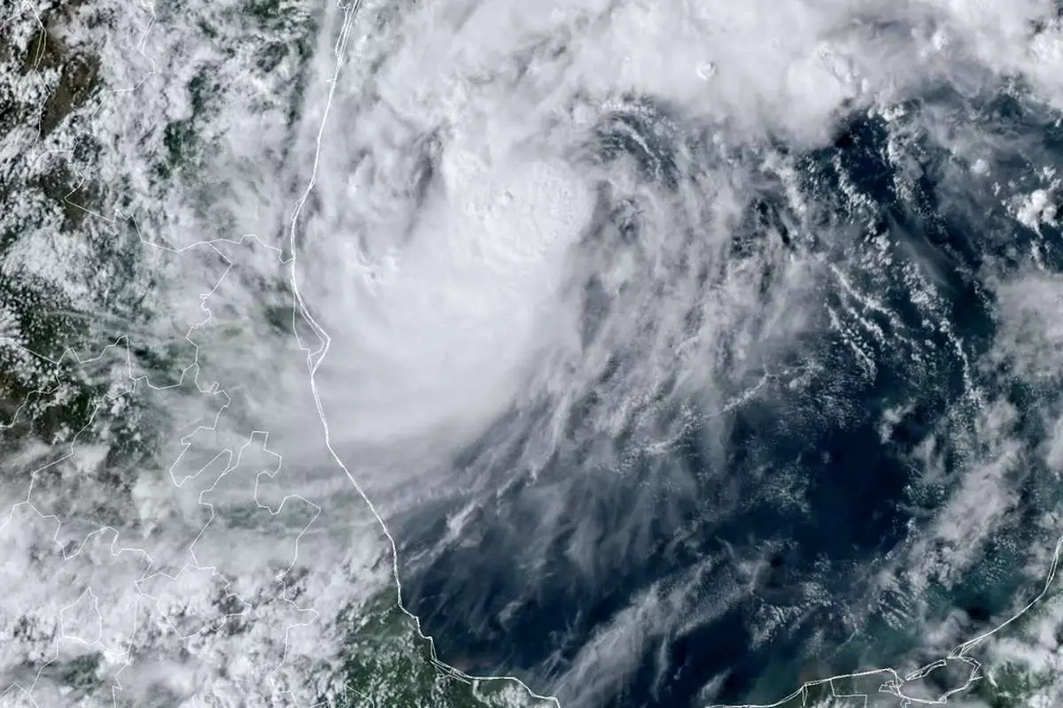 سومین طوفان شدید اقیانوس اطلس؛ چه عاملی میلتون را قدرتمند ساخت؟