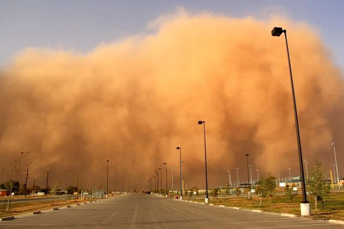 (ویدئو) طوفان گرد و خاک شدید در بندرعباس و جزایر هرمز و قشم
