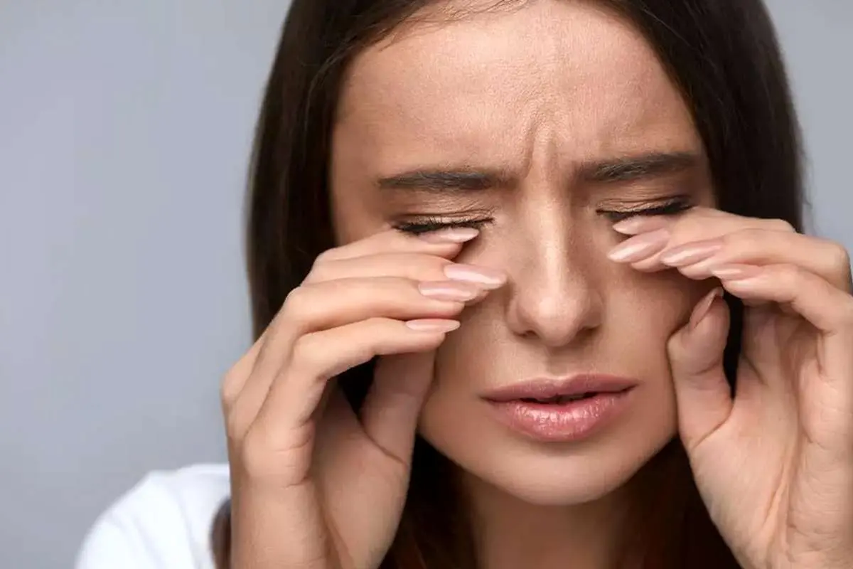چرا چشمهایمان میخارند؟