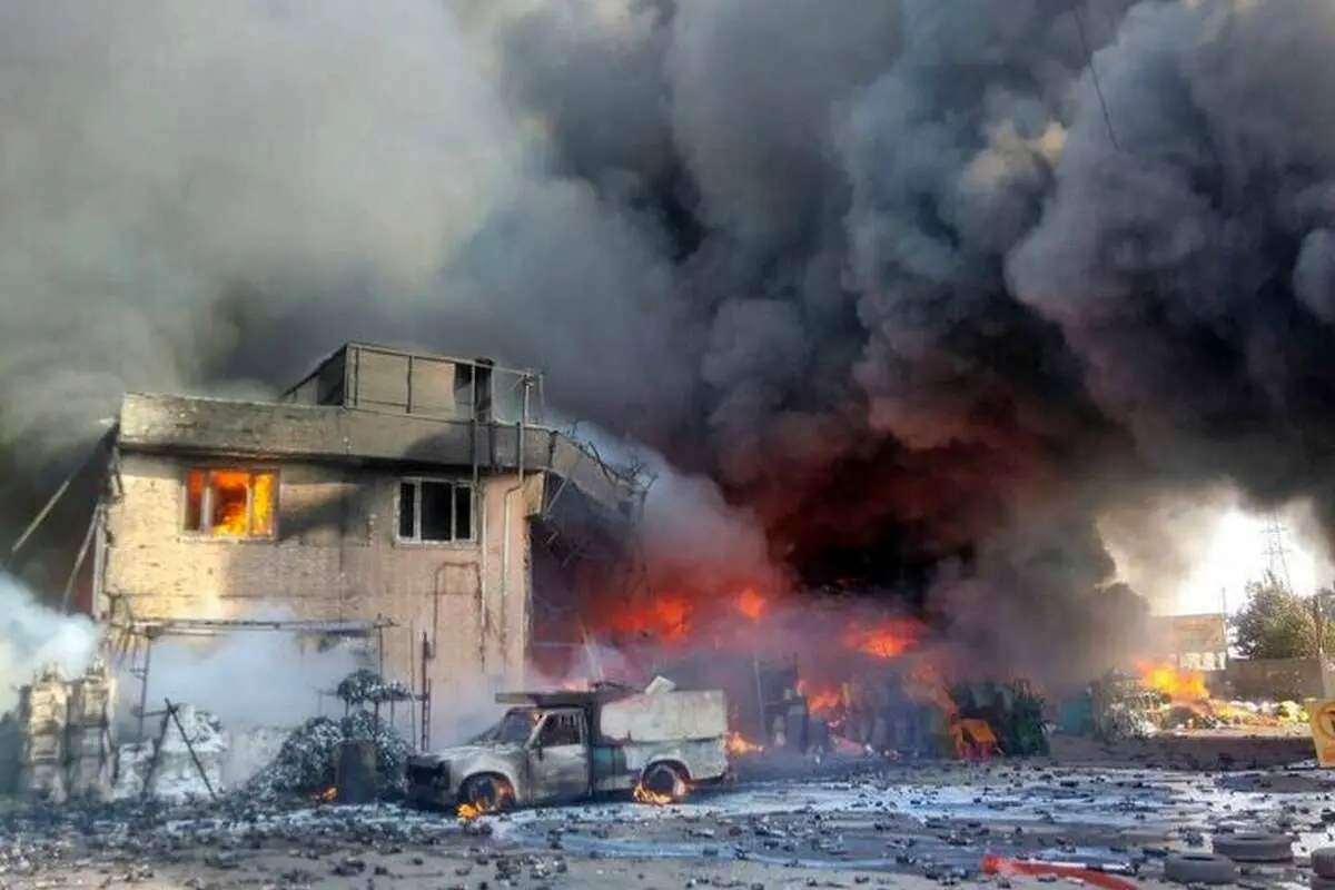 فوت سه نفر در حادثه آتش سوزی بازار آهن شادآباد