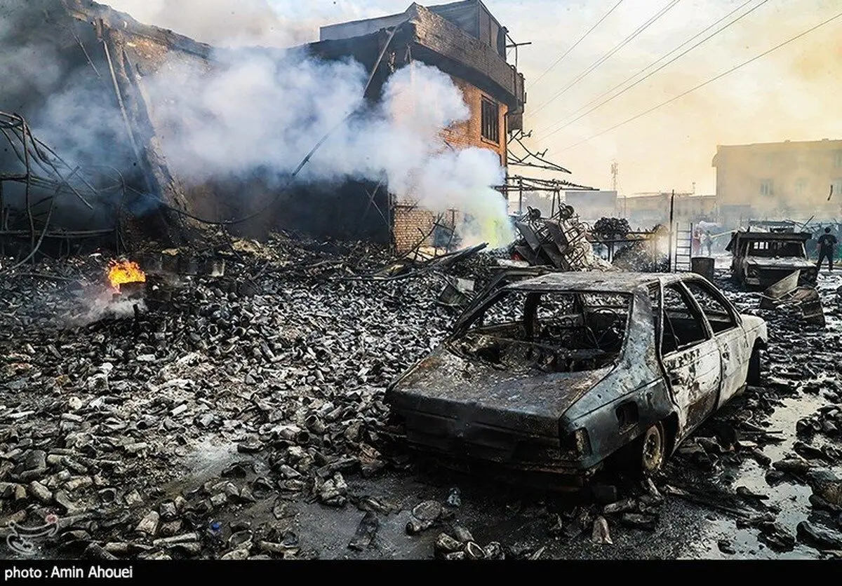 (تصاویر) خودروهای نابود شده در آتش سوزی بازار آهن شادآباد