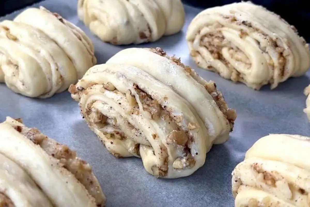 (ویدئو) طرز پخت شیرینی گردویی خوشمزه به روش آشپز کانادایی