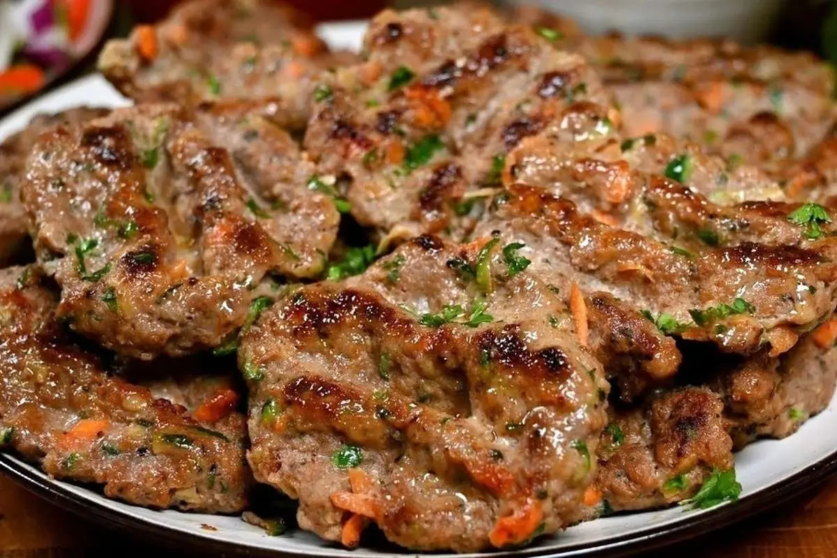 (ویدئو) طرز تهیه کوفته کباب ترکی با برنج به روش آشپز ترکیه‌ای