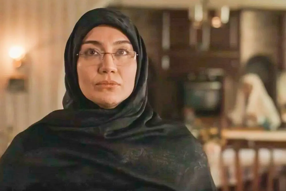 خاطره حاتمی: مدت‌ها از بازیگری دور بودم/ وظیفه تلویزیون کار علمی است، نه سلیقه‌ای

