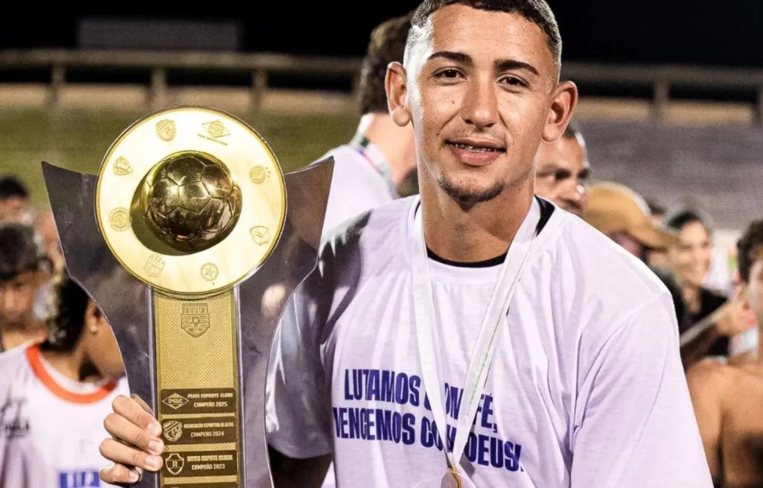 ببینید؛ مرگ فوتبالیست جوان در تصادف موتورسیکلت با گاو