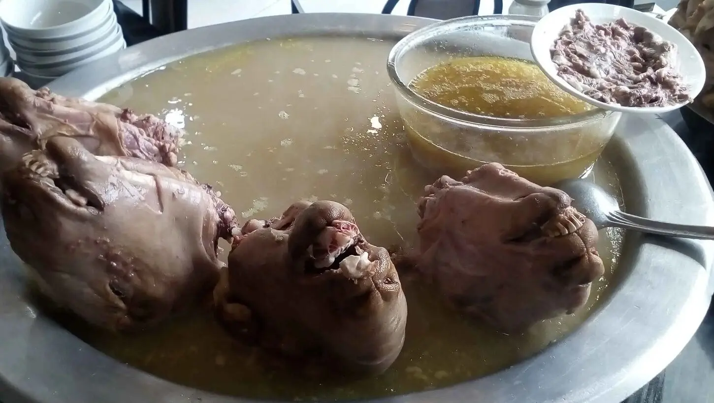 ببینید؛ سرقت کله‌پاچه از طباخی!