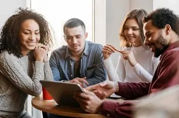 ۷ گام برای ساخت یک تیم هوشمند و با عملکرد بالا