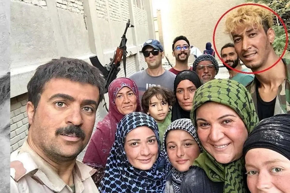 محمدرضا شایع و بهرام افشاری در بک استیج نمایش «سی صد» (تصویر)