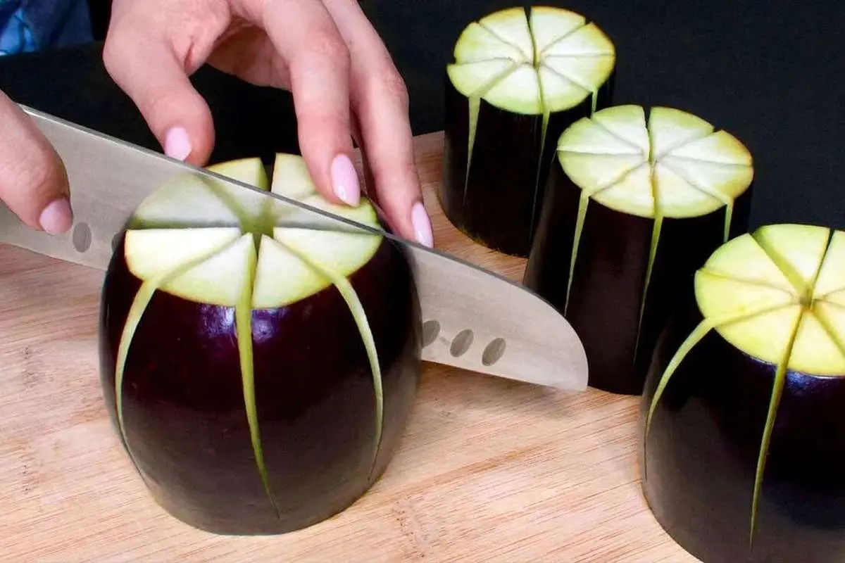 طرز پخت یک غذای آلمانی با بادمجان (ویدئو)