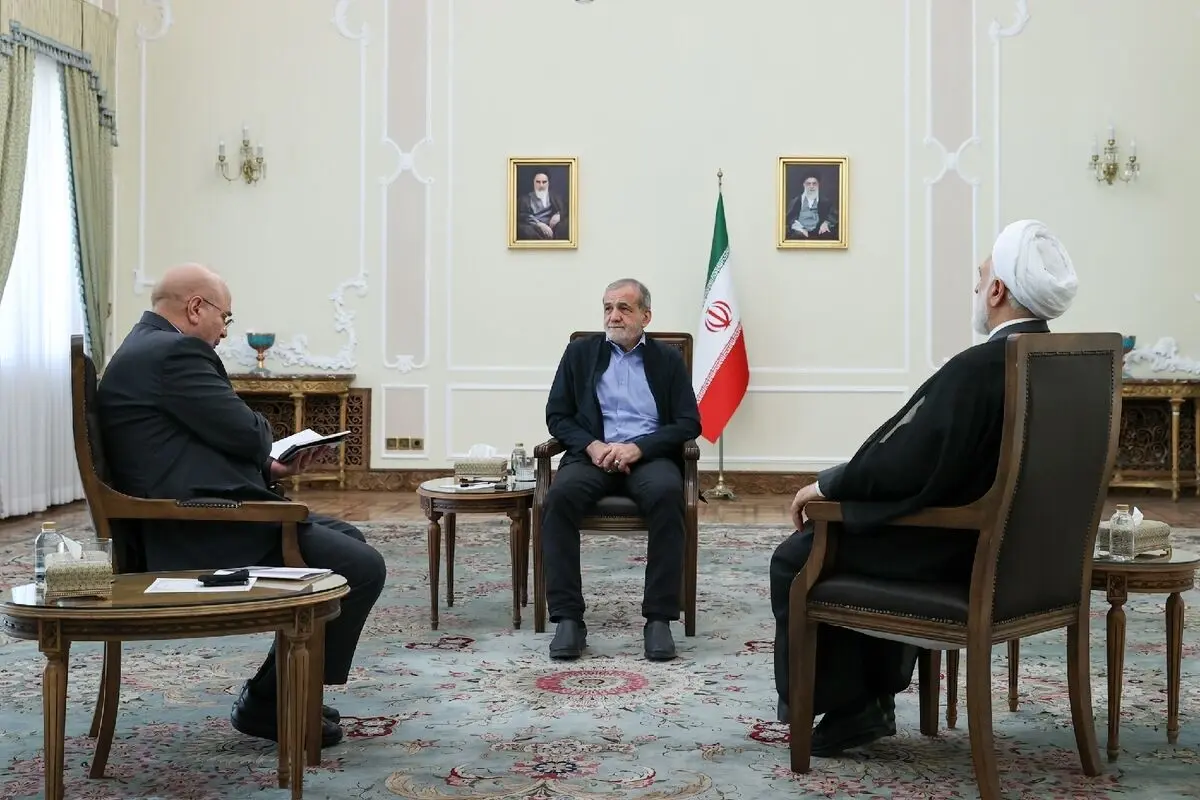(تصاویر) نشست مشترک سران به میزبانی پزشکیان