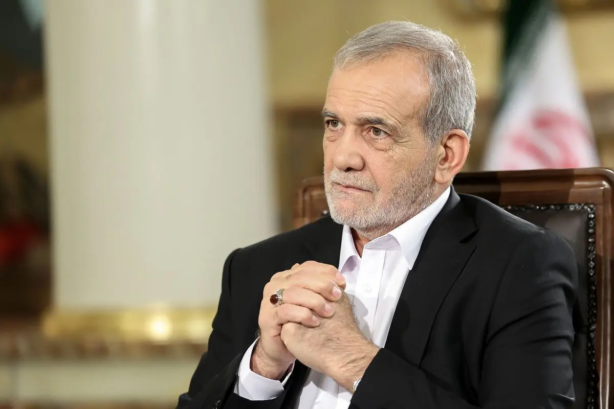 عکس دیده نشده از پزشکیان در دوران جوانی