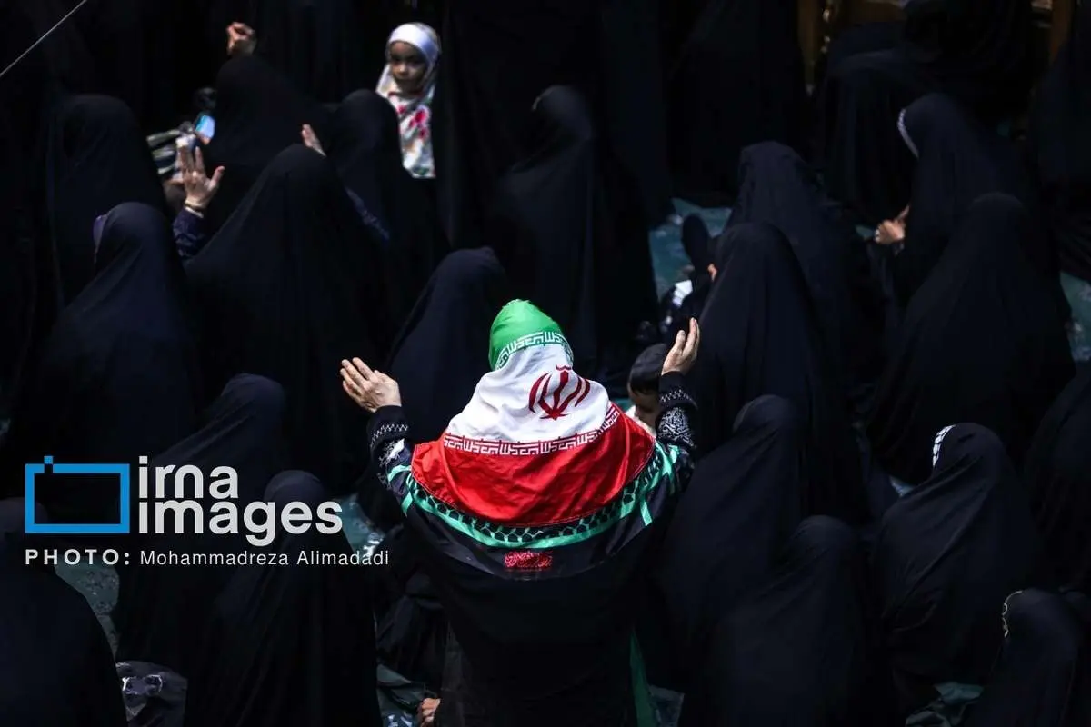(تصاویر) مراسم وداع با پیکر شهید «عباس نیلفروشان»